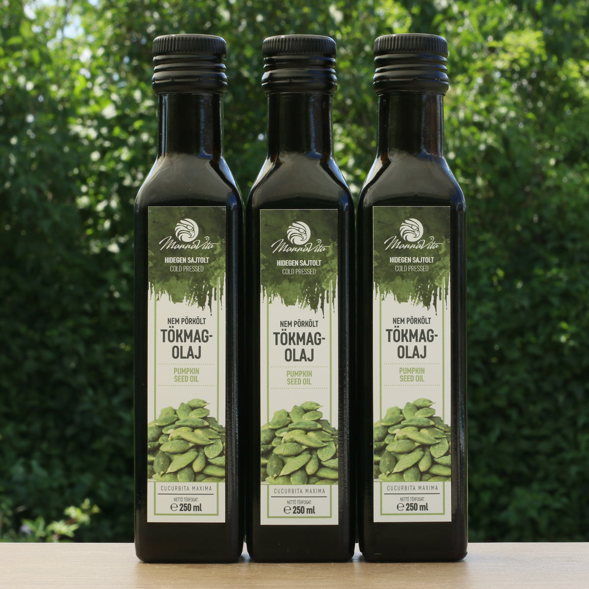 Óleo de sementes de abóbora húngaro prensado a frio Mannavita • 250 ml